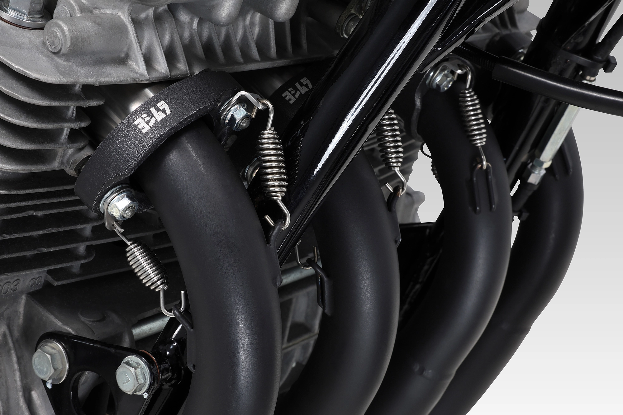 ヨシムラチタンサイクロンGSX1400 固定のバネなし 110-114-8891 