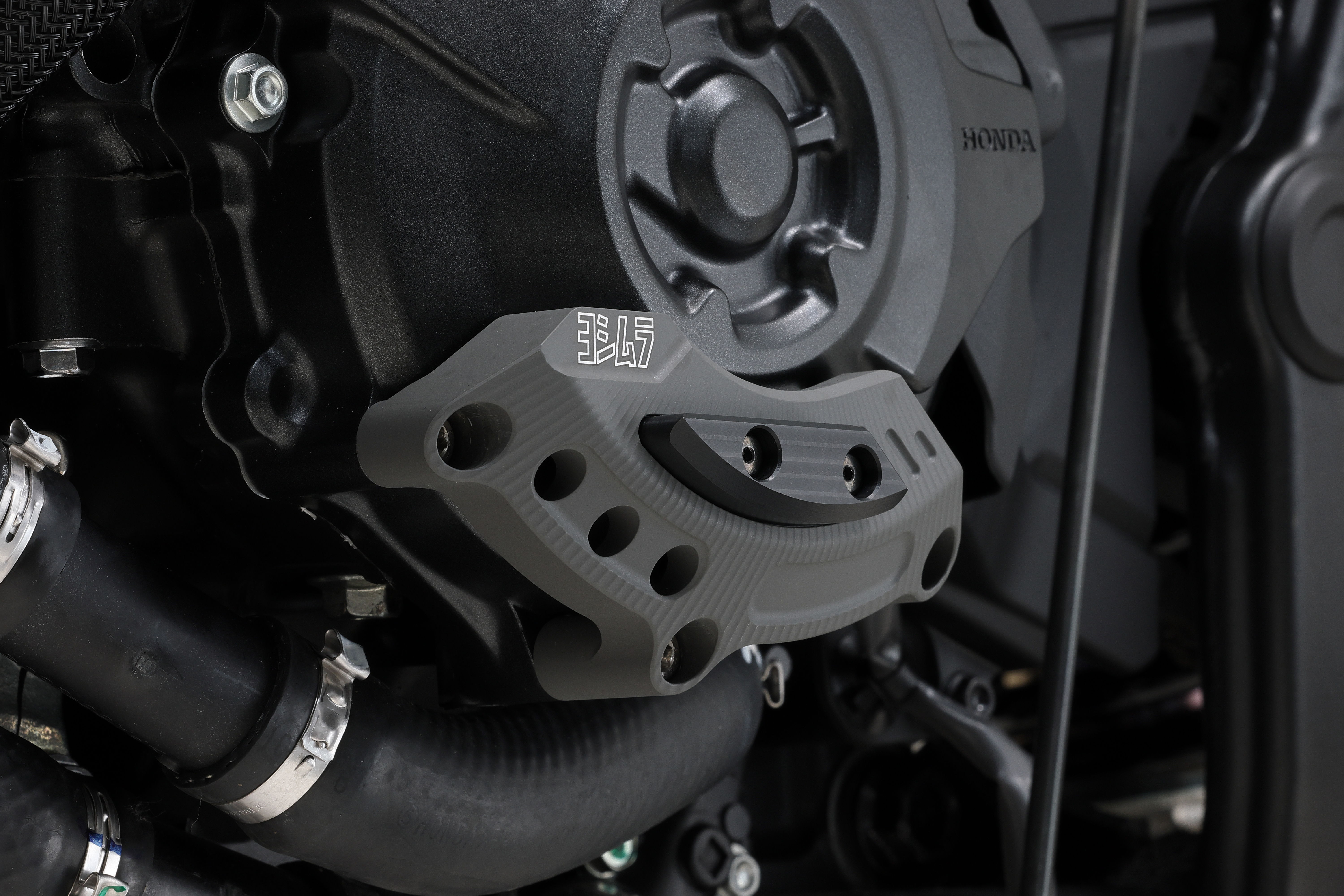 オイルフィルターカバー｜ダートフリーク / DIRTFREAK エンジンバルブカバー ゴルフ シート レオン用 2017-2023 1.5 eTSI エンジンオイルセパレーター ブリーザーカバー